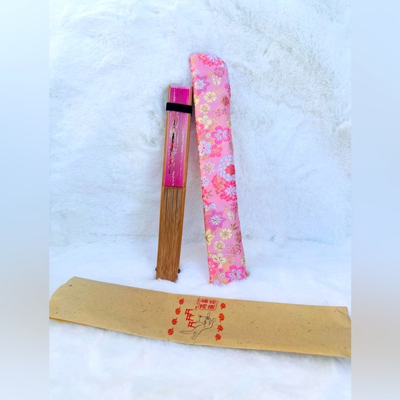 Japanese Hand/Folding Fan - Picture 2 of 3